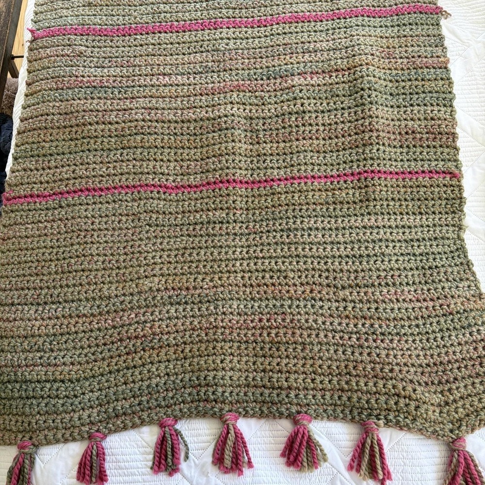 Have Crochet Green/cranberry Throw Blanket 40in X 50in GWB004